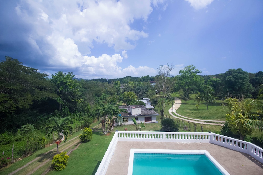 Rainbow Hill, Negril Rainbow Hill, Negril