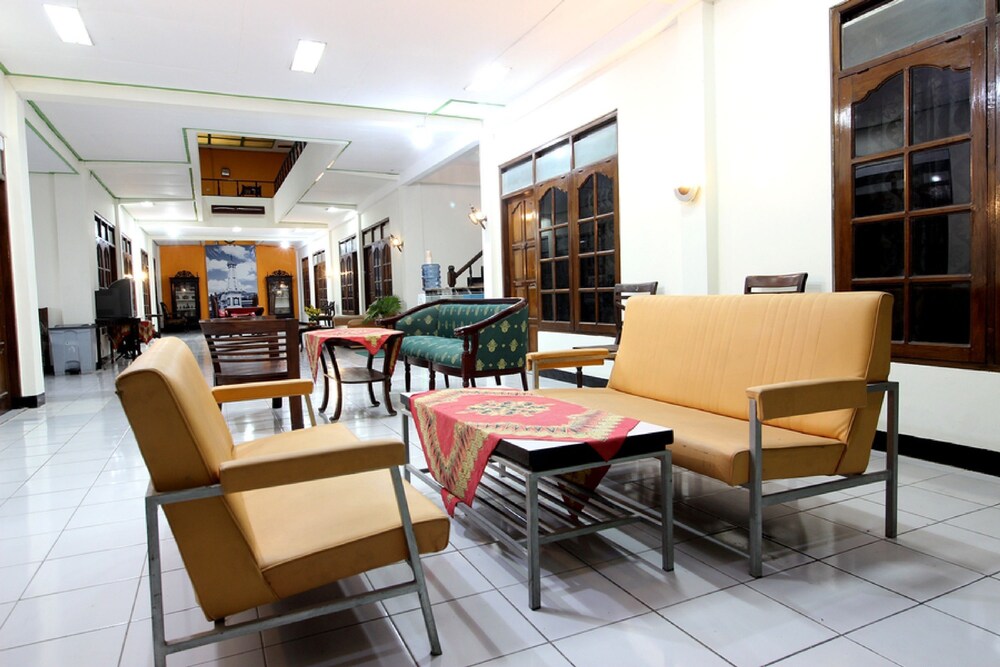 Reddoorz Plus Near Lempuyangan Station 3 Kota Yogyakarta 1 0