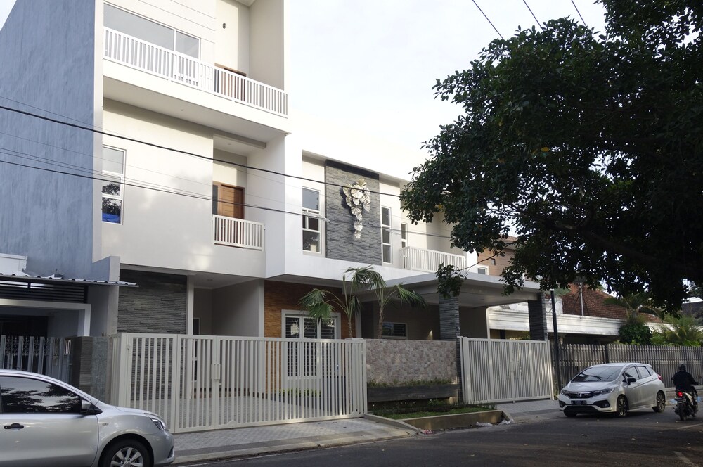 Junggo Tentrem, Malang Junggo Tentrem, Malang