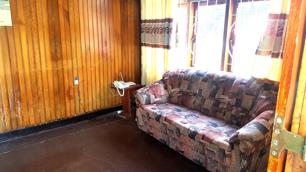 Blandford Bungalaow, Nuwara Eliya Blandford Bungalaow, Nuwara Eliya