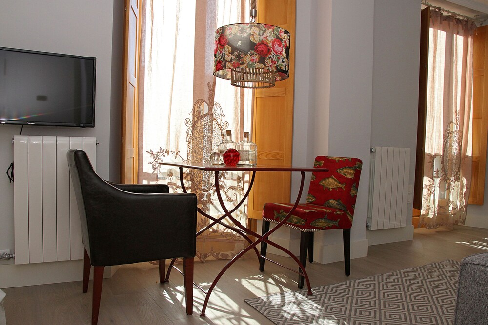 Principia Suites, Leon Principia Suites, Leon
