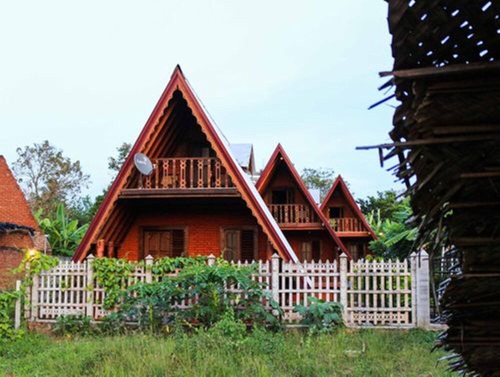 Yoho D Family Resort, Anuradhapura Yoho D Family Resort, Anuradhapura