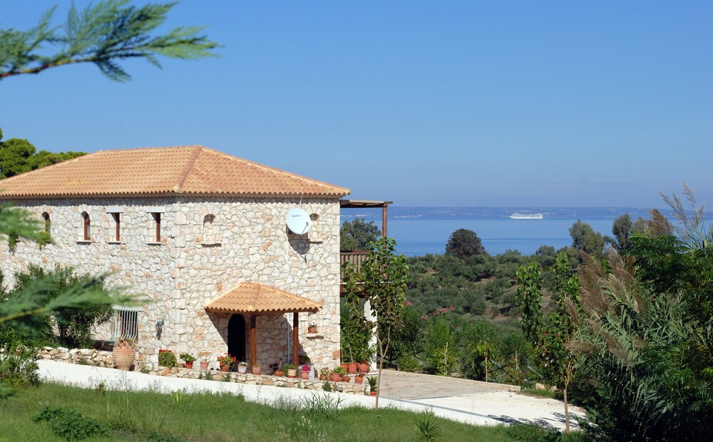 Myrties stone houses, Zákynthos Myrties stone houses, Zákynthos