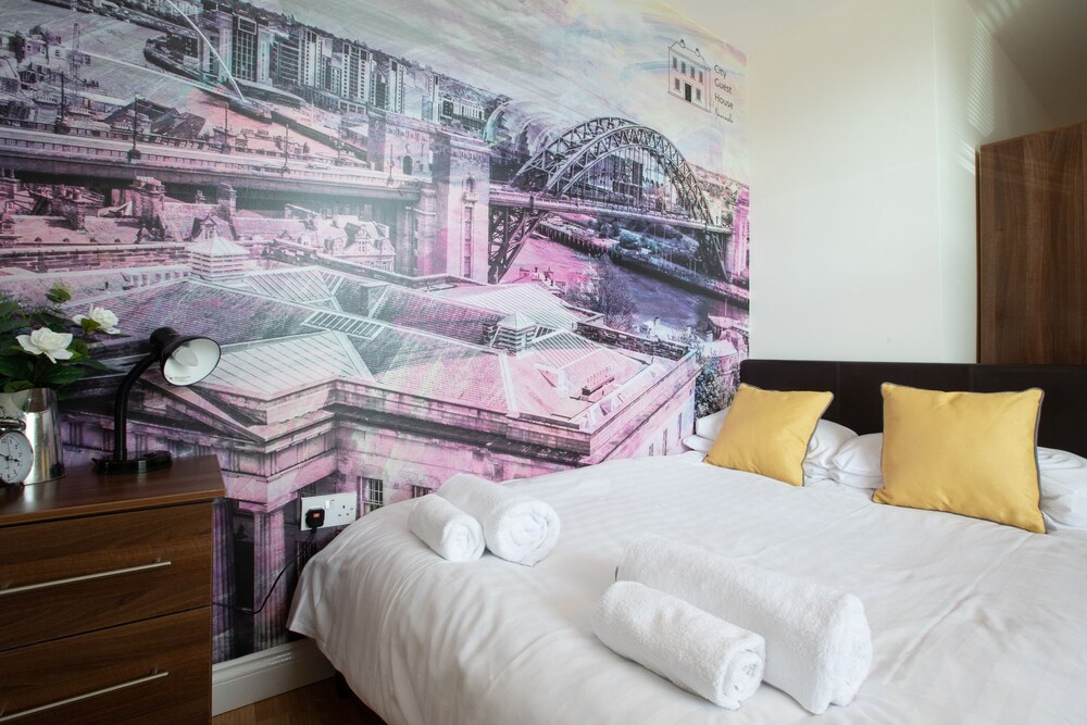 The Apartment Company - 8 Bedroom Apartment, Newcastle-upon-Tyne The Apartment Company - 8 Bedroom Apartment, Newcastle-upon-Tyne