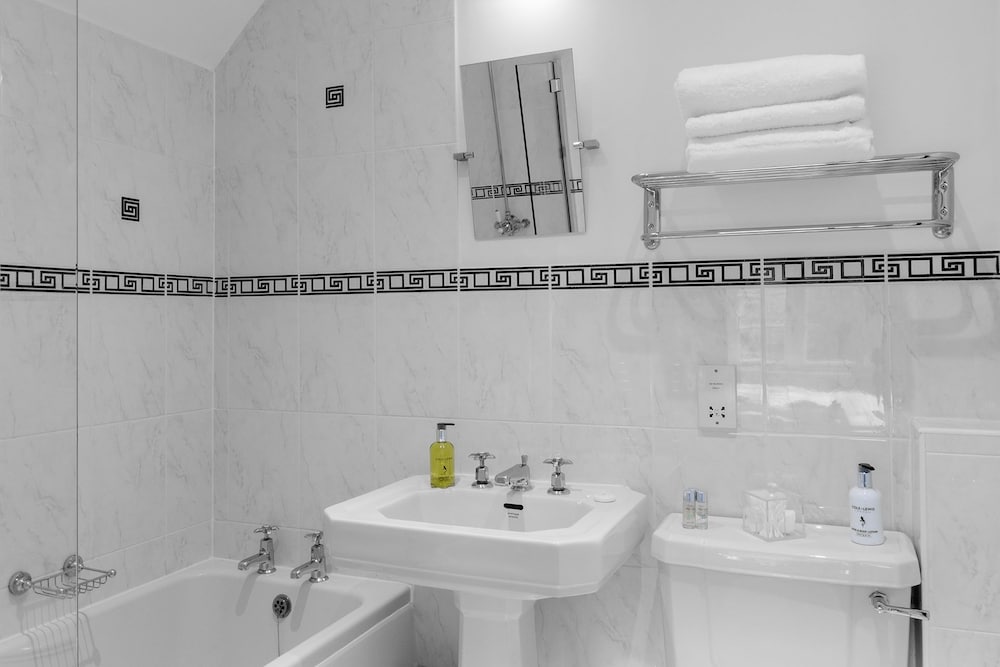Hurtwood Hotel, Guildford Hurtwood Hotel, Guildford