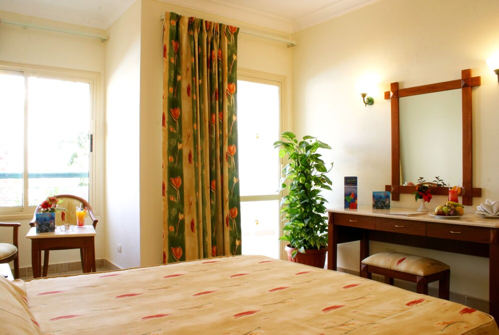 Falcon Hills Hotel, Sharm el-Sheikh Falcon Hills Hotel, Sharm el-Sheikh