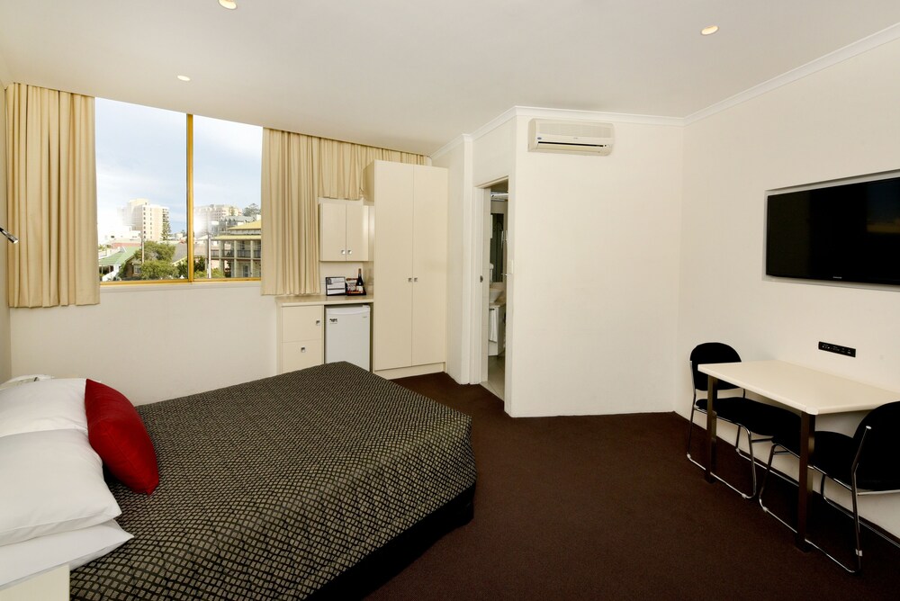 Atlantic Tower Motor Inn, Adelaide Atlantic Tower Motor Inn, Adelaide