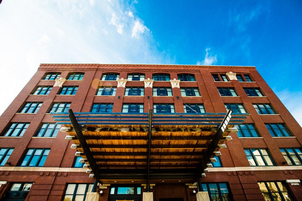 The Iron Horse Hotel, Milwaukee The Iron Horse Hotel, Milwaukee