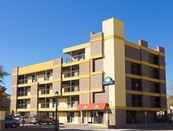Days Inn Hotels Near Sports Authority Field At Mile High Nfl Days Inn Denver Downtown 2 4 Miles From Sports Authority Field At Mile High