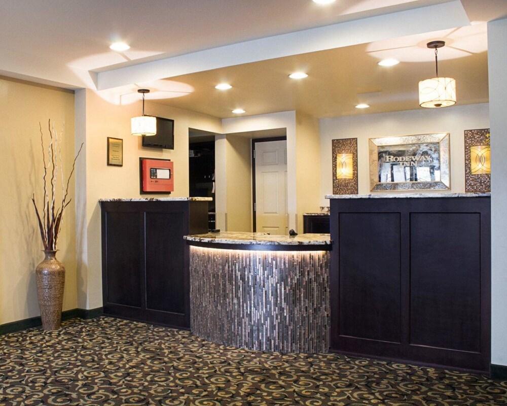 Rodeway Inn, Grand Forks Rodeway Inn, Grand Forks