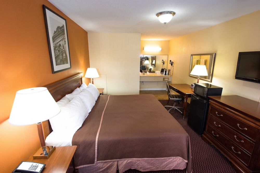 Travelodge by Wyndham Grove City / So. Columbus, Grove City (OH) Travelodge by Wyndham Grove City / So. Columbus, Grove City (OH)