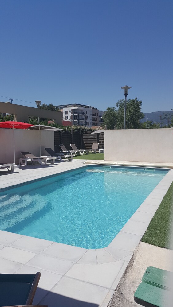 Hôtel ibis Cannes Mouans Sartoux, Cannes Hôtel ibis Cannes Mouans Sartoux, Cannes
