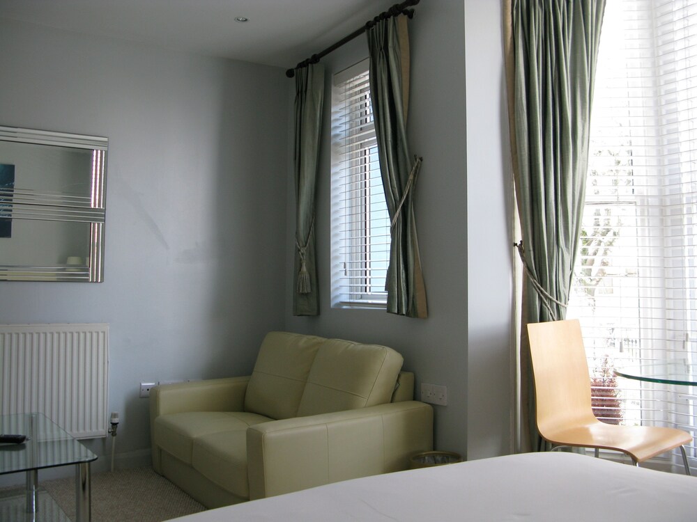 Sea Breeze Brighton, Brighton Sea Breeze Brighton, Brighton
