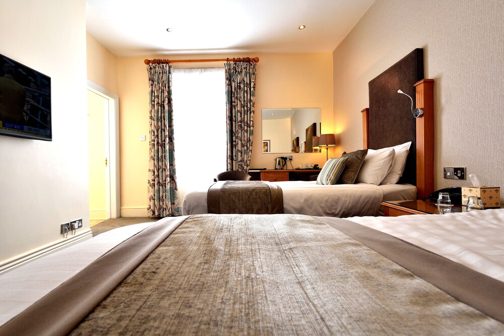 Queens Court Hotel, Exeter Queens Court Hotel, Exeter