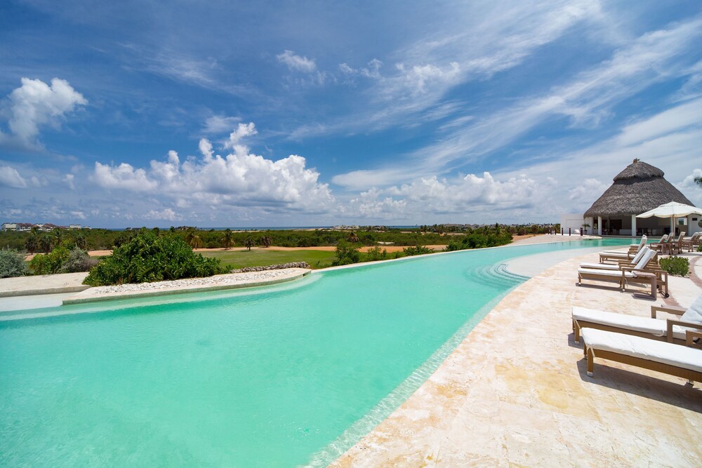 Xeliter Golden Bear Lodge & Golf - Free WiFi, Cap Cana, Punta Cana Xeliter Golden Bear Lodge & Golf - Free WiFi, Cap Cana, Punta Cana