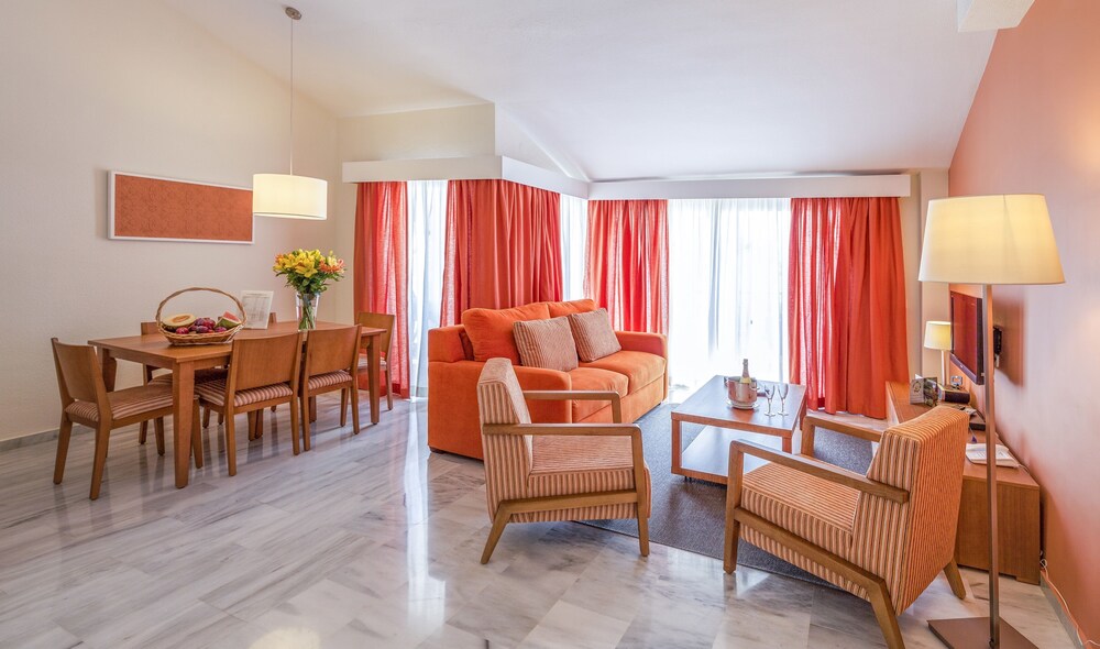 Sahara Sunset Club by Diamond Resorts, Malaga Sahara Sunset Club by Diamond Resorts, Malaga