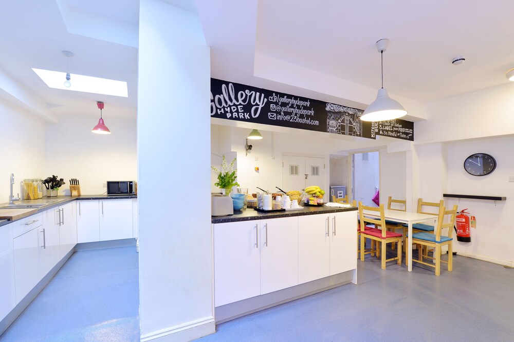 Gallery Hyde Park Hostel, London Gallery Hyde Park Hostel, London