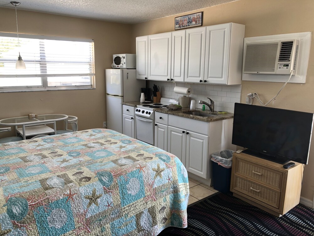 Hideaway Village, Fort Myers Hideaway Village, Fort Myers
