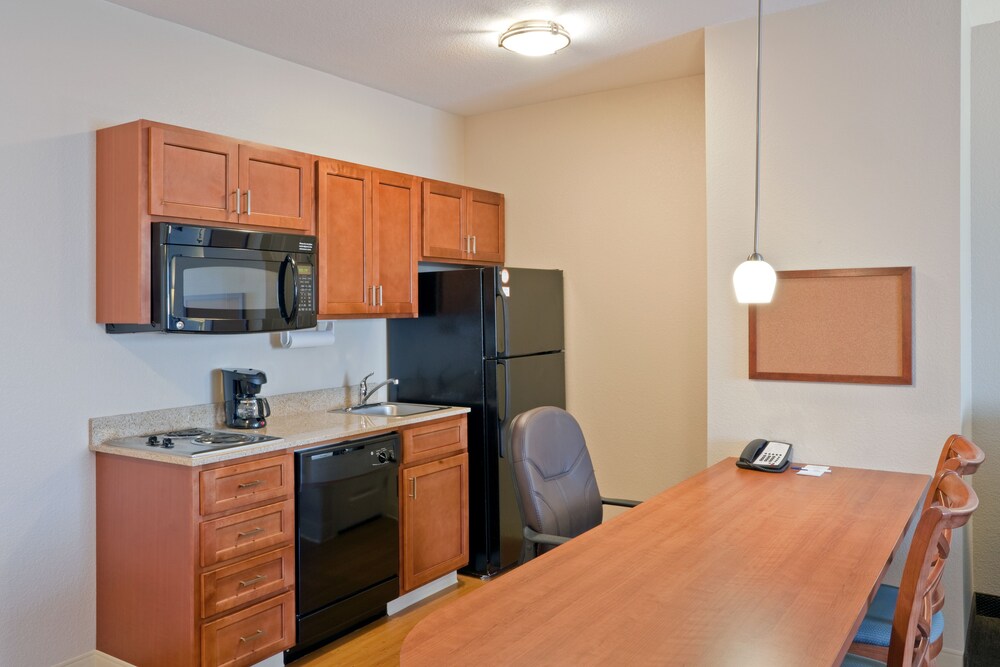 Candlewood Suites Portland Airport, Portland Candlewood Suites Portland Airport, Portland