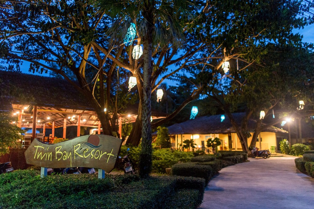Twin Bay Resort, Ko Lanta Twin Bay Resort, Ko Lanta