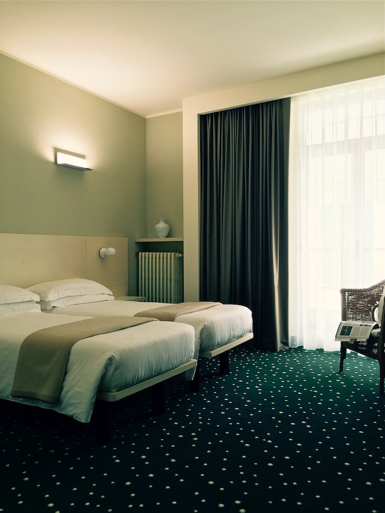 Hotel Piroscafo, Lake Garda Hotel Piroscafo, Lake Garda