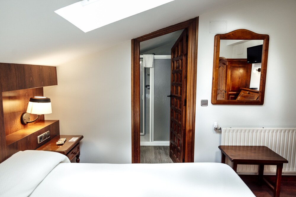 Hotel Santa Isabel, Toledo Hotel Santa Isabel, Toledo