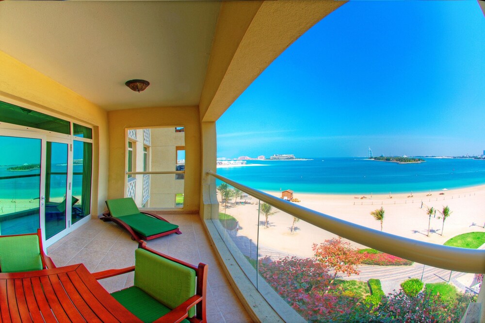 Royal Club at Palm Jumeirah Royal Club at Palm Jumeirah