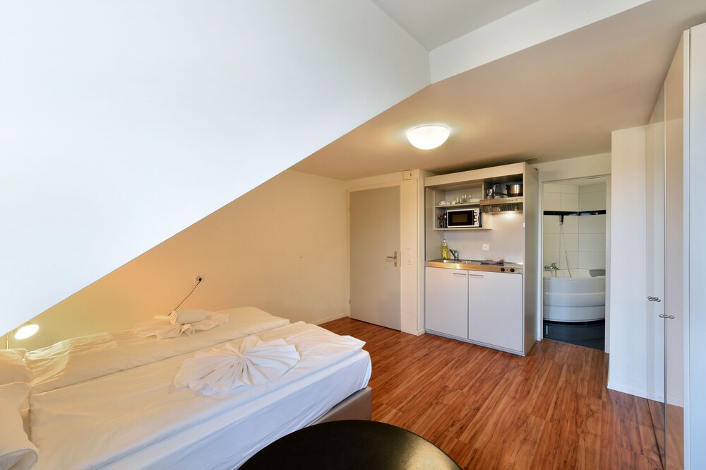 Hotel California House, Zurich Hotel California House, Zurich