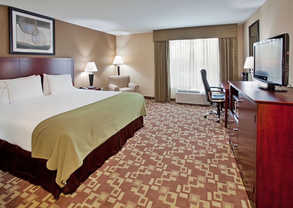 Holiday Inn Express Hotel and Suites St. Charles, St Charles (MO) Holiday Inn Express Hotel and Suites St. Charles, St Charles (MO)