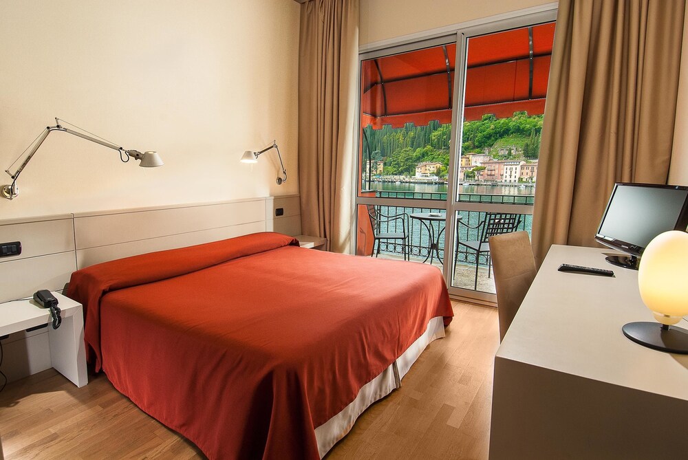 Hotel Milano, Lake Garda Hotel Milano, Lake Garda