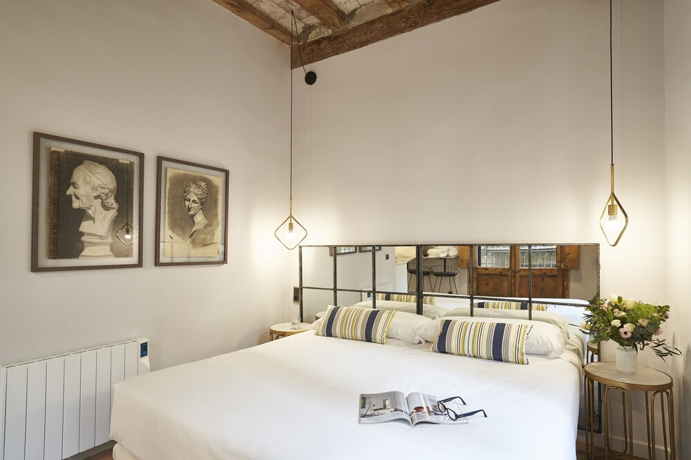AinB Gothic-Jaume I Apartments, Barcelona AinB Gothic-Jaume I Apartments, Barcelona