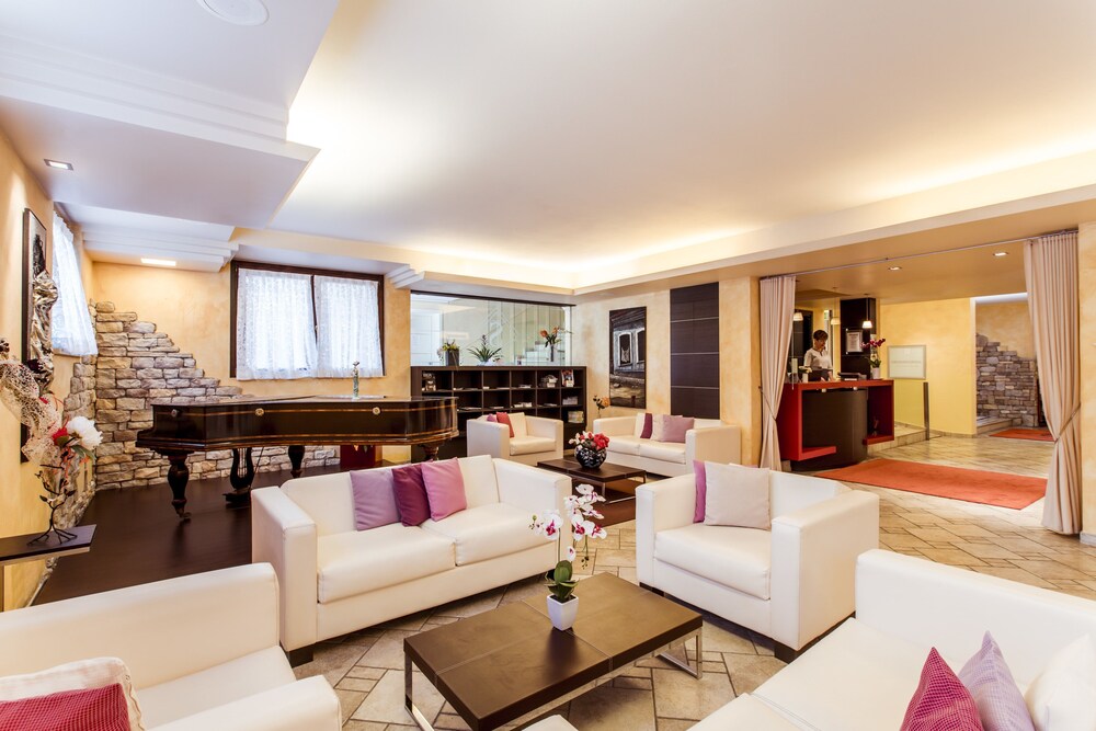 Hotel Donna Silvia, Lake Garda Hotel Donna Silvia, Lake Garda
