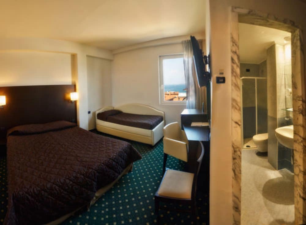 Hotel Bonotto, Lake Garda Hotel Bonotto, Lake Garda