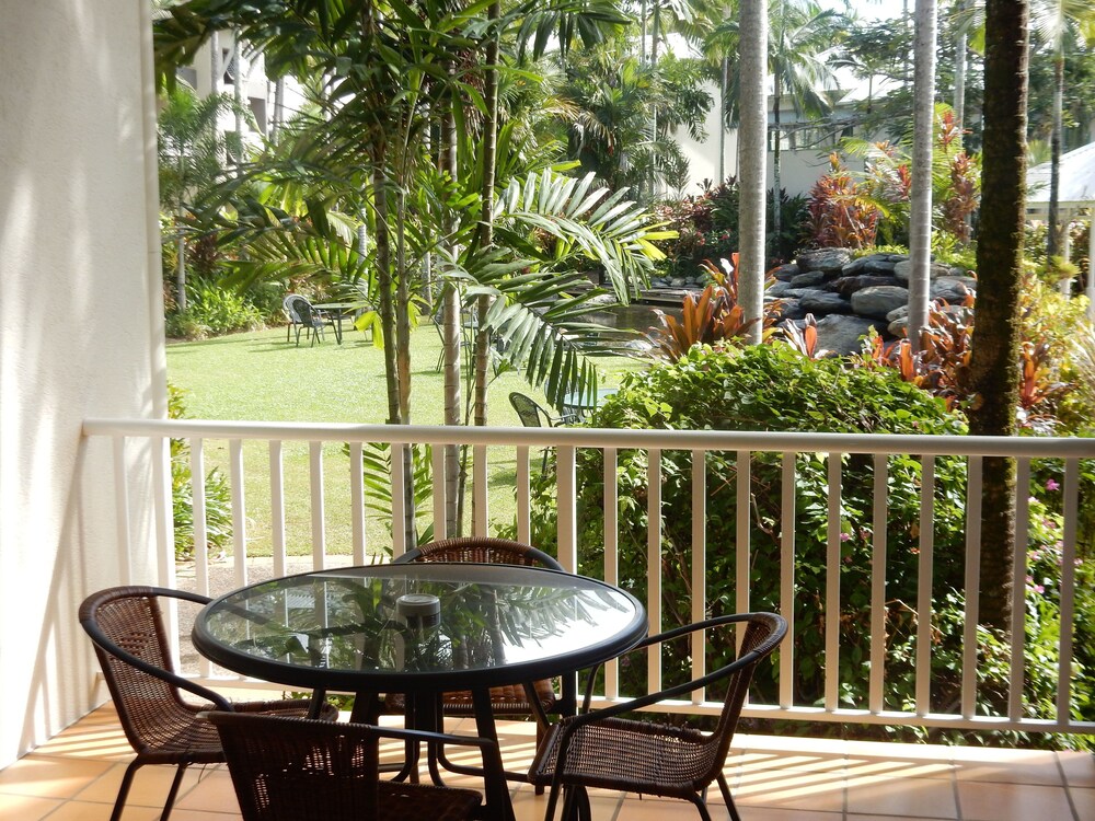 Coral Sands Resort, Cairns Coral Sands Resort, Cairns