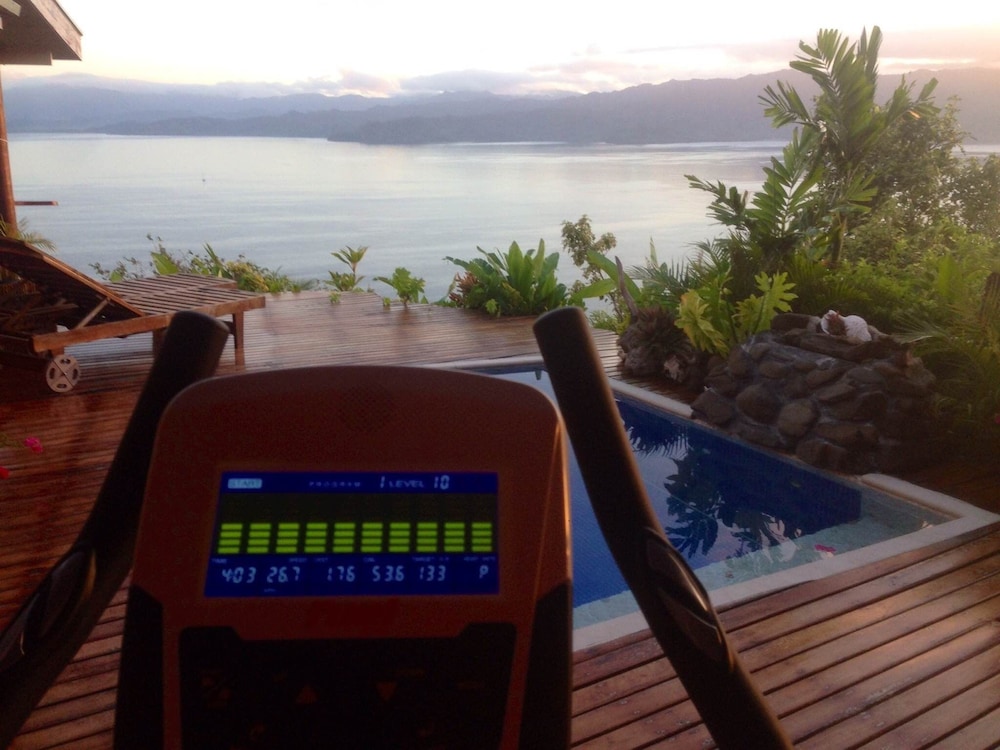 Naveria Heights Lodge, Savusavu Naveria Heights Lodge, Savusavu