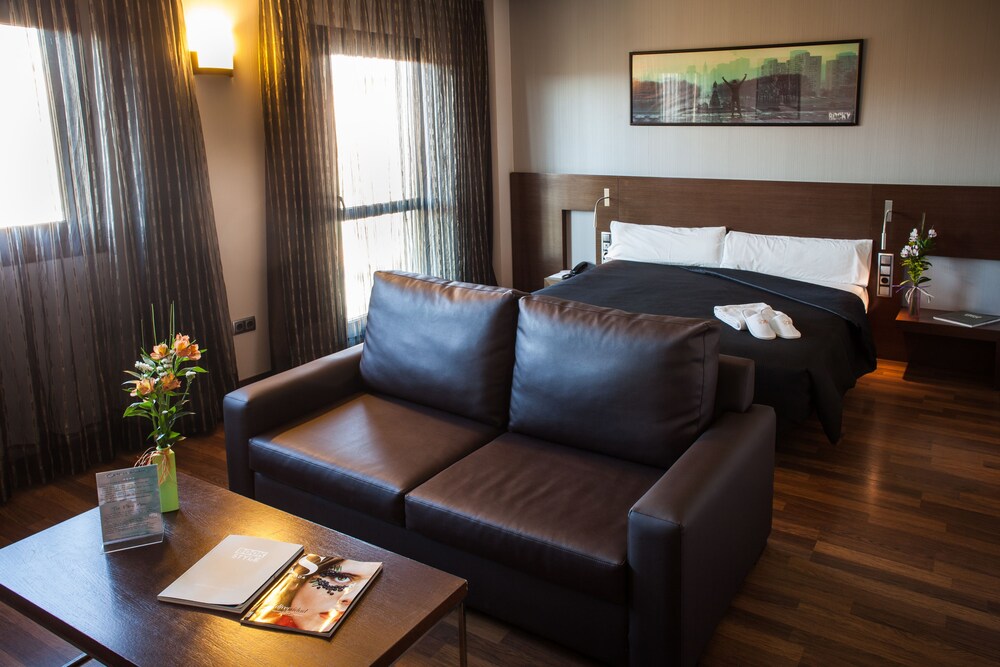 Hotel Tach Madrid Airport, Madrid Hotel Tach Madrid Airport, Madrid