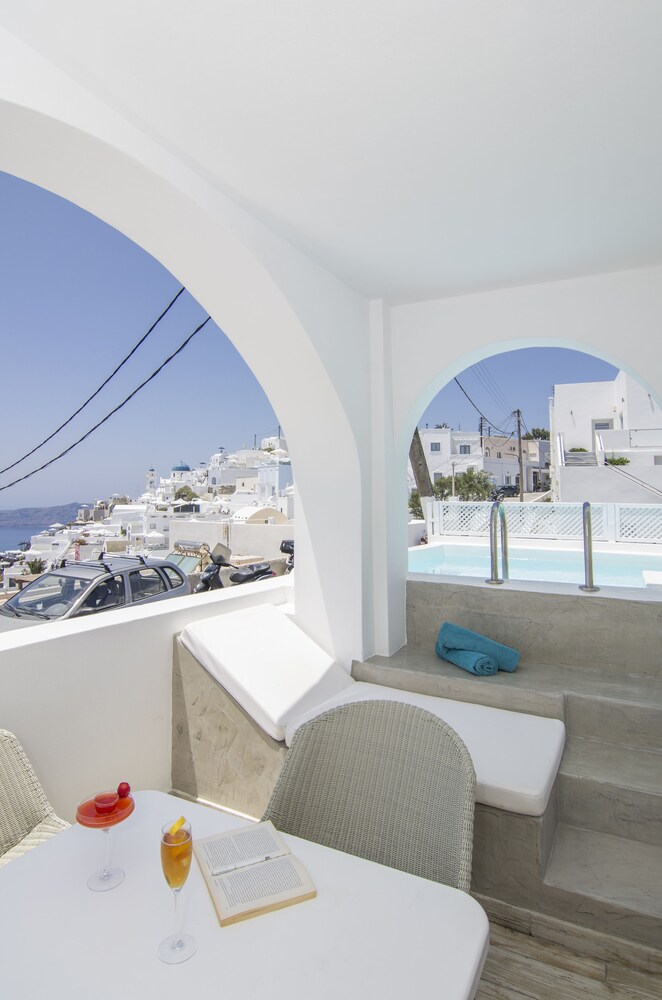 Aqua Luxury Suites, Santorini Aqua Luxury Suites, Santorini