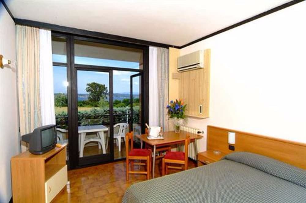 Hotel Residence Holiday, Lake Garda Hotel Residence Holiday, Lake Garda