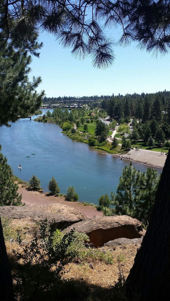 Pine Ridge Inn, Bend Pine Ridge Inn, Bend