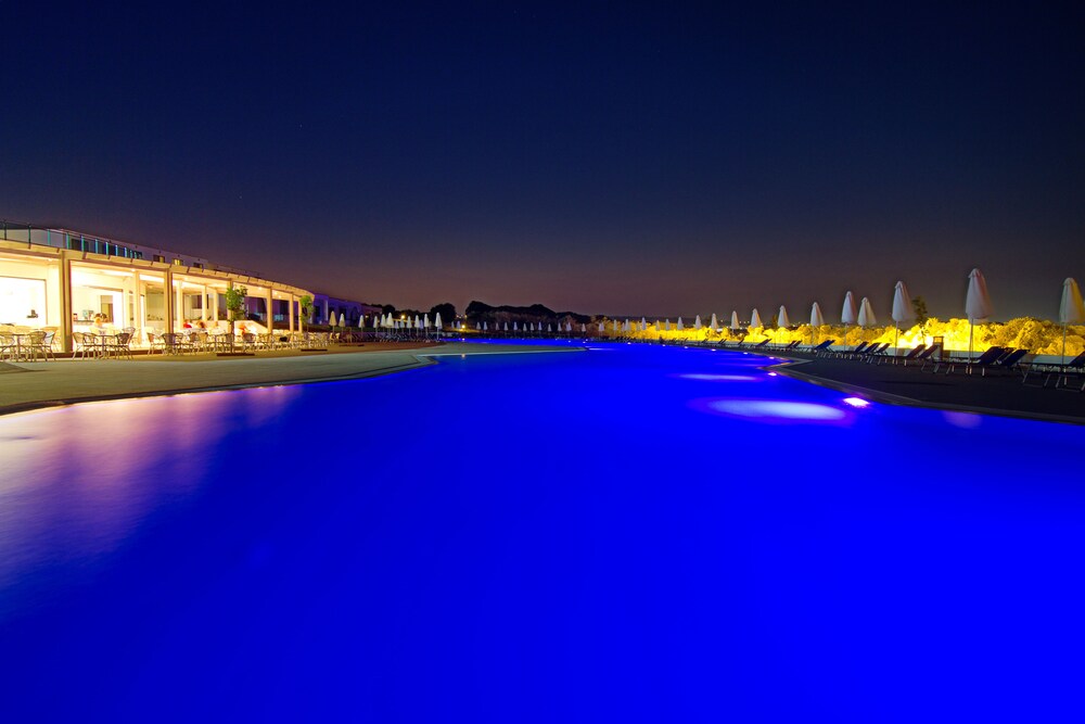 The Kresten Royal Villas & Spa - Tap to explore photos