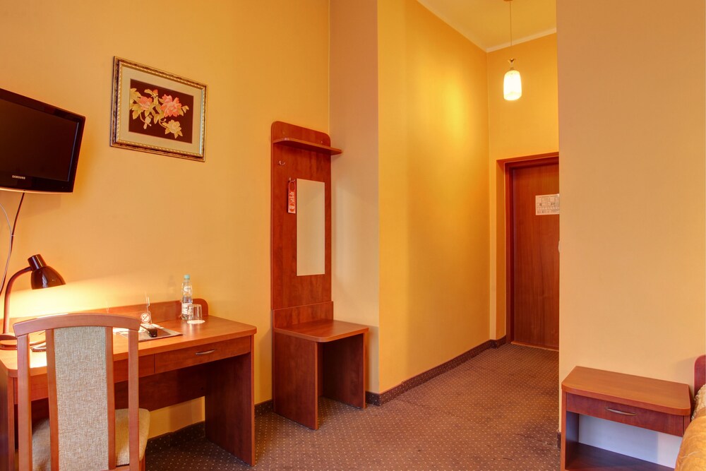 Lothus Hotel, Wrocław Lothus Hotel, Wrocław