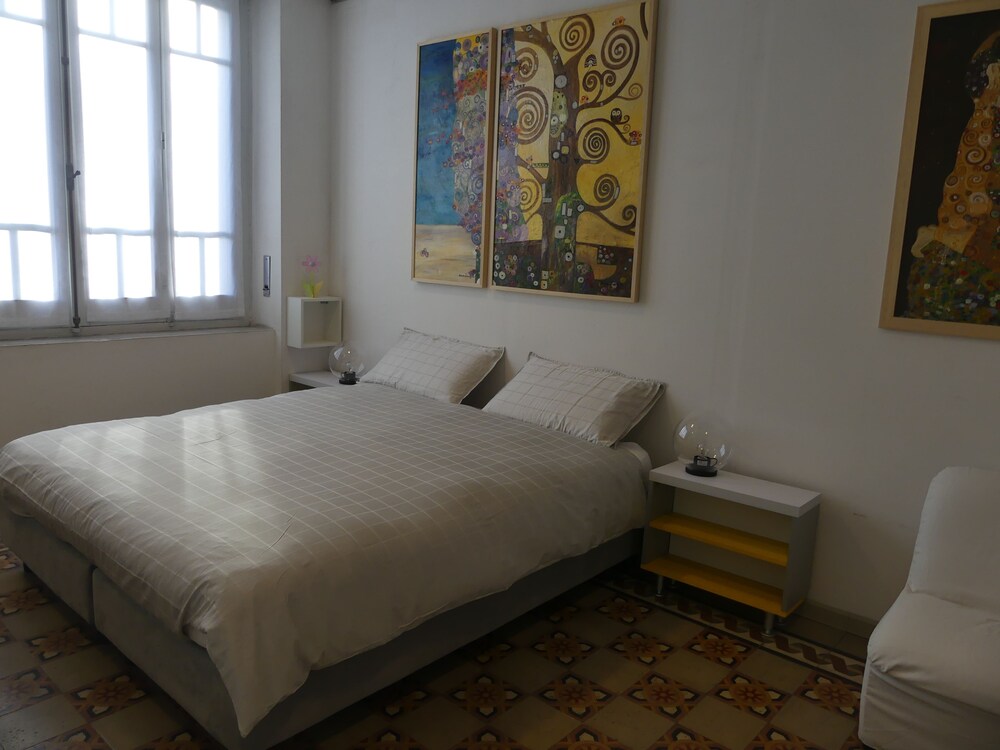 Casa Diaz - Near Bastion of Saint Remy