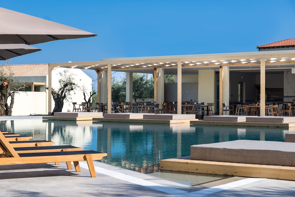 avalon hotel zante reviews