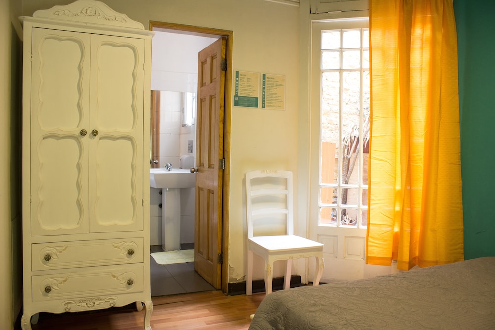 Hostal Forestal, Santiago de Chile Hostal Forestal, Santiago de Chile