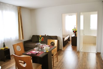 Hotel Séjours Et Affaires Caen Le Clos Beaumois