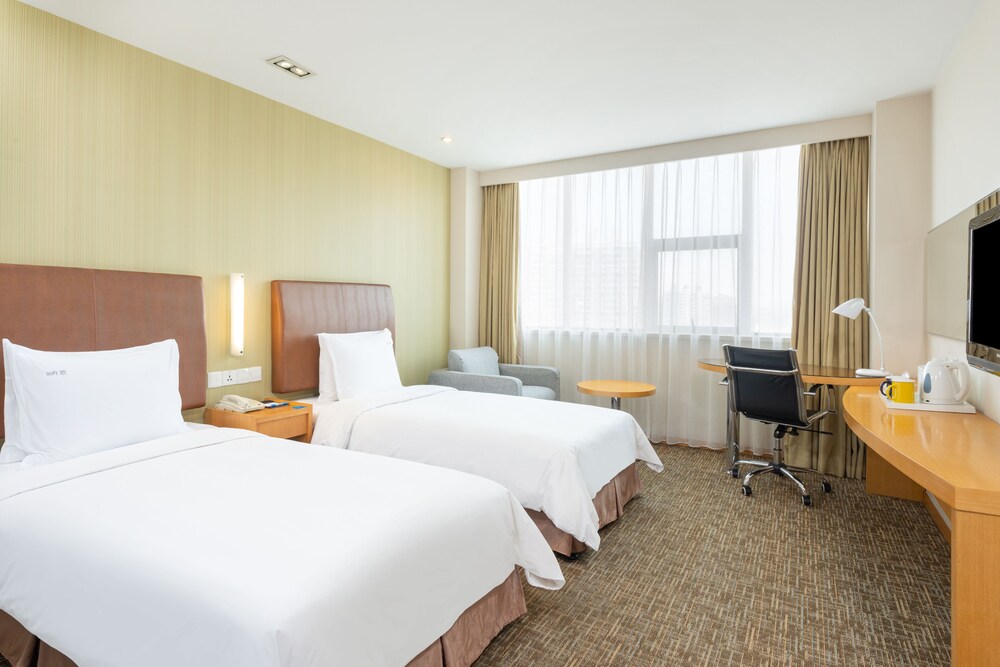 Holiday Inn Express Shanghai Jinqiao Central