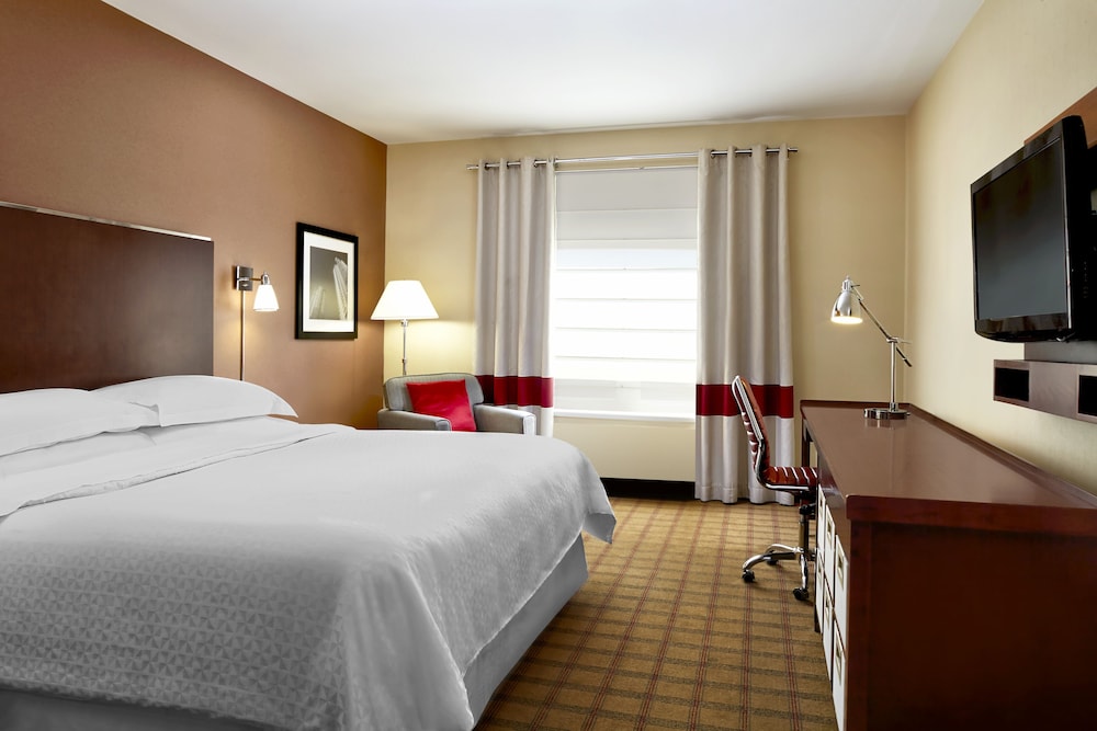 Four Points by Sheraton Calgary Airport