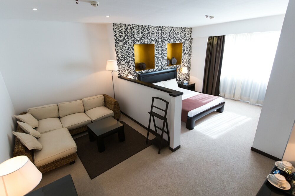 Mira Hotel, Yuzhno-Sakhalinsk Mira Hotel, Yuzhno-Sakhalinsk