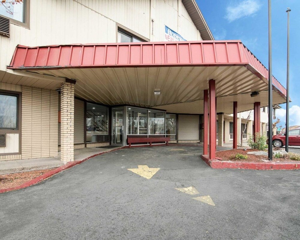 Rodeway Inn, Syracuse Rodeway Inn, Syracuse