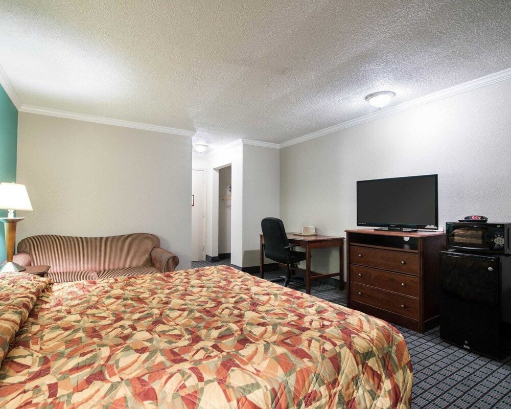 Rodeway Inn, Syracuse Rodeway Inn, Syracuse